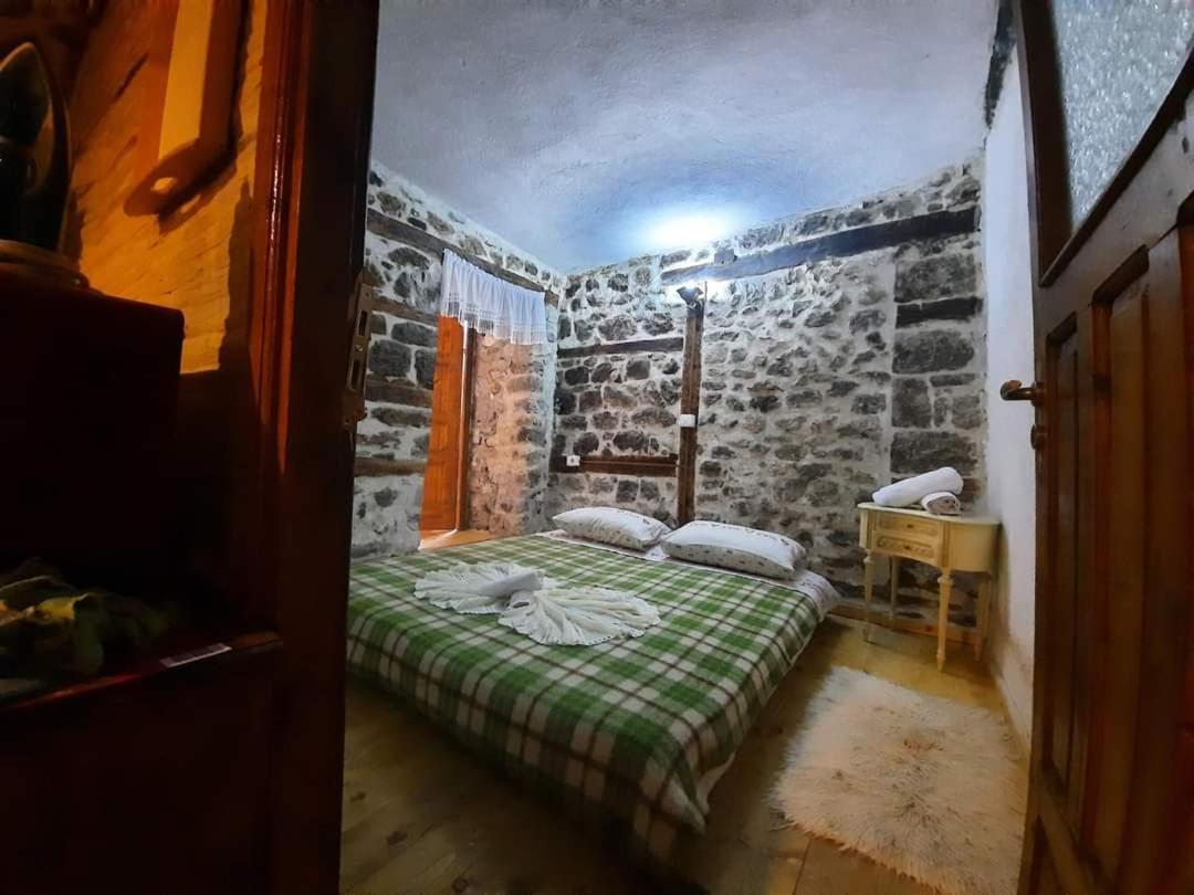 Hotel Kulla Hupi Bulqize Esterno foto