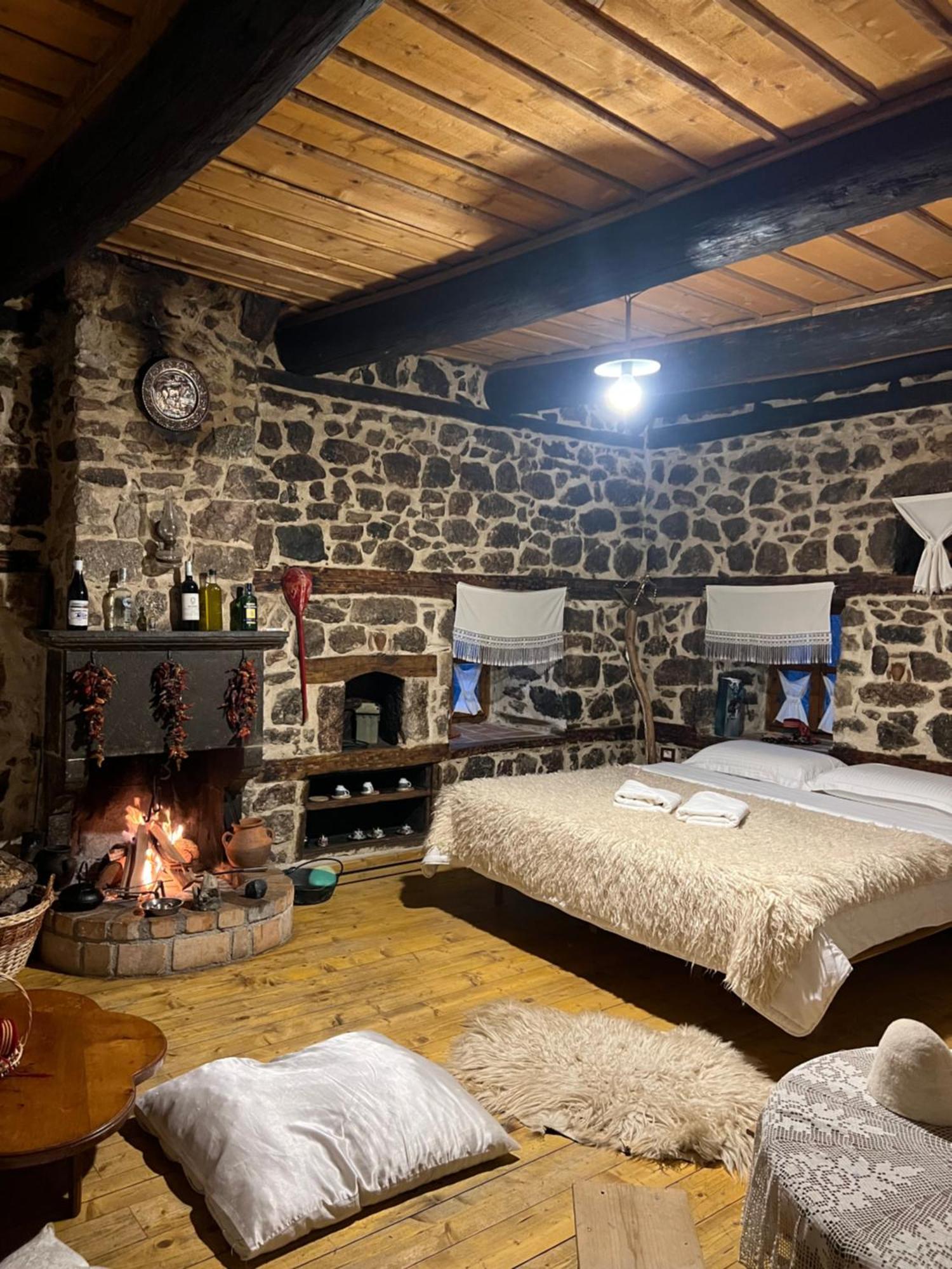 Hotel Kulla Hupi Bulqize Esterno foto