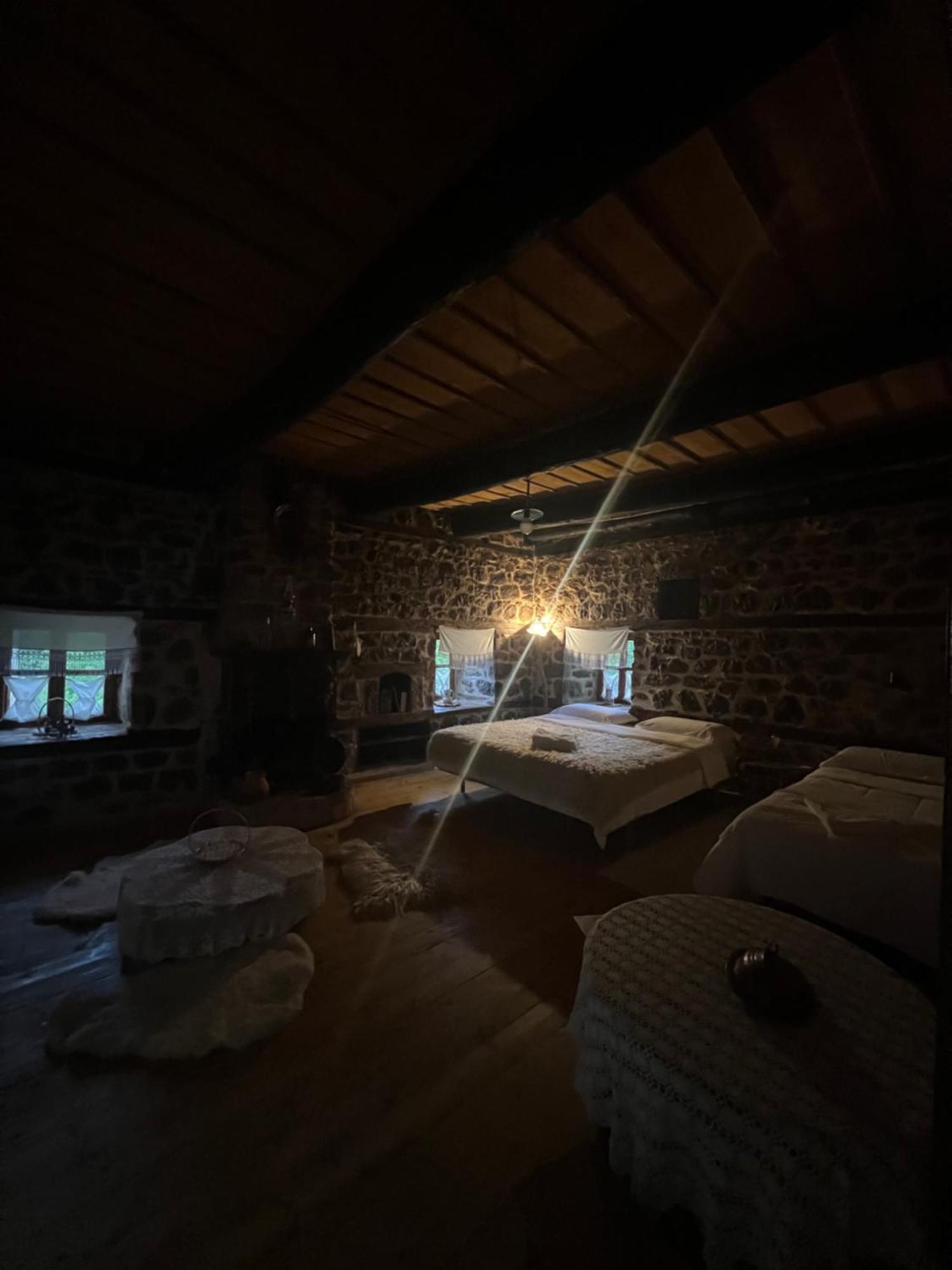 Hotel Kulla Hupi Bulqize Esterno foto