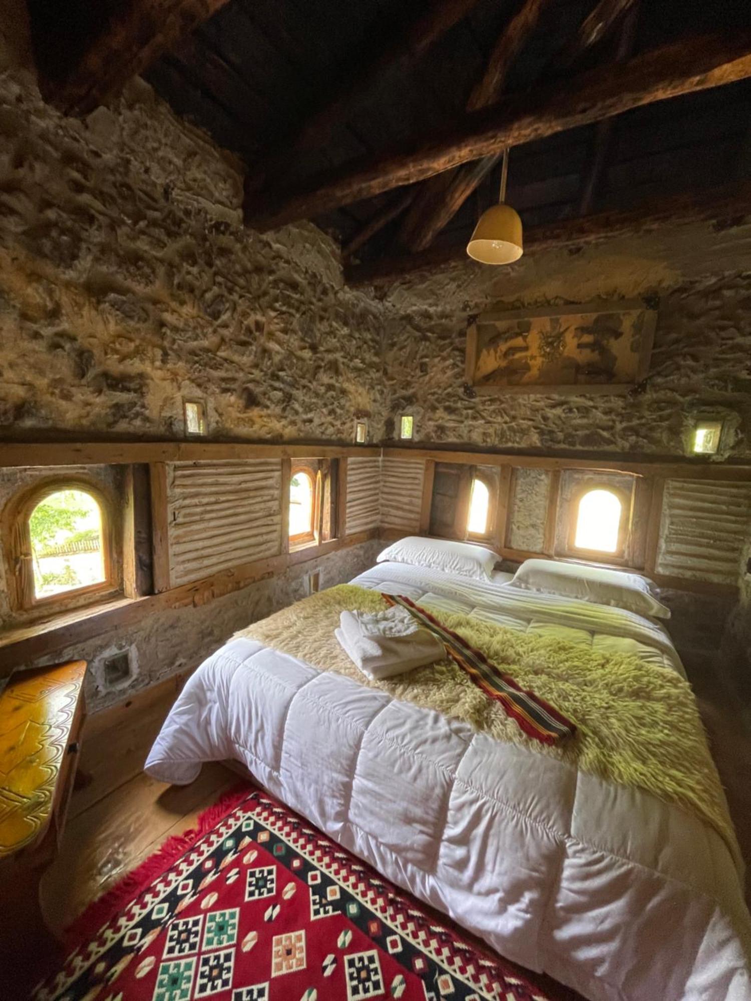 Hotel Kulla Hupi Bulqize Esterno foto