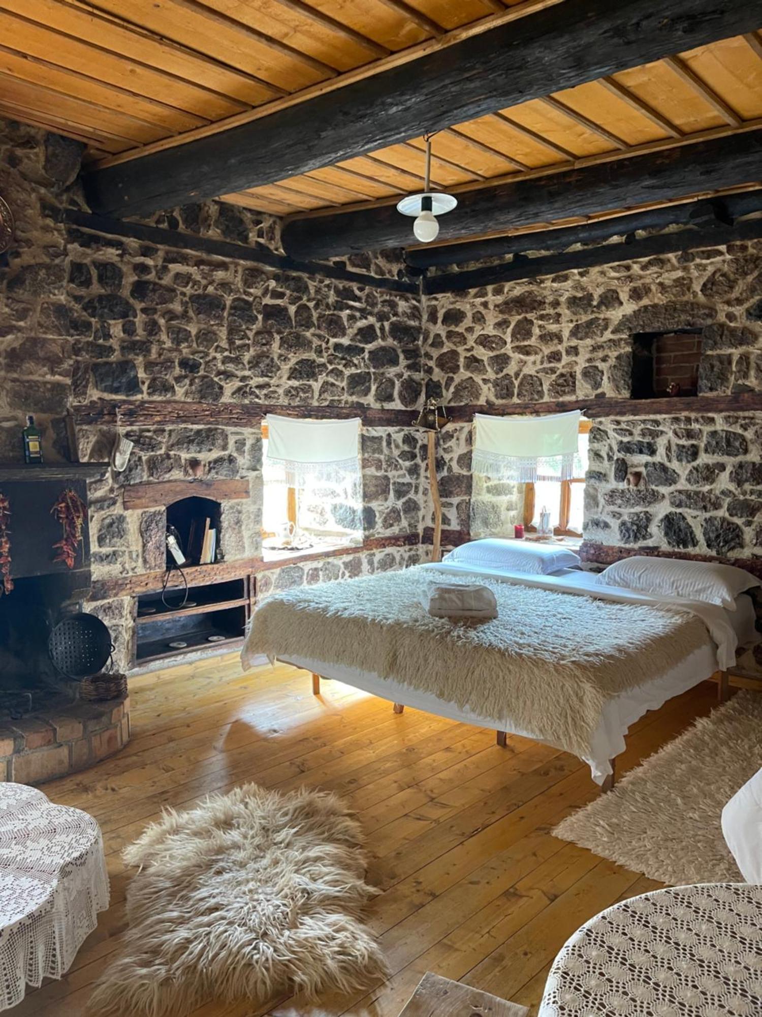 Hotel Kulla Hupi Bulqize Esterno foto