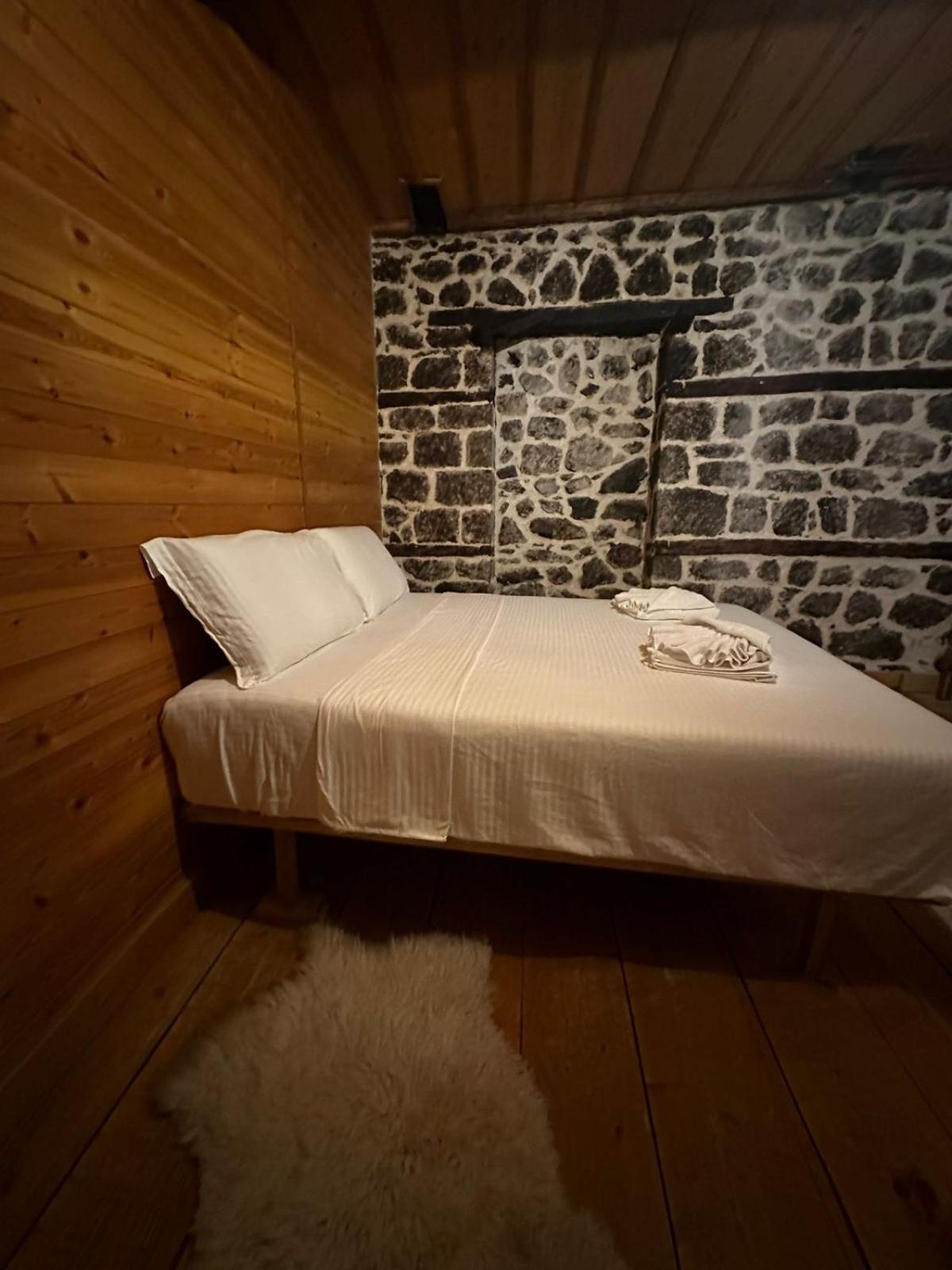 Hotel Kulla Hupi Bulqize Esterno foto